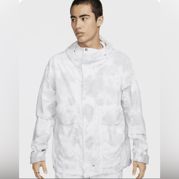 Nike Other - Nike Size L Men’s Sportswear Tech Pack Woven Hooded Jacket In Green/ White